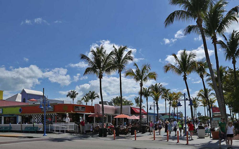 Manatee Bay Inn Fort Myers Beach Exterior foto